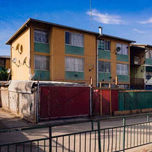 edificios de vivienda social en Puente Alto, Región metropolitana, Chile