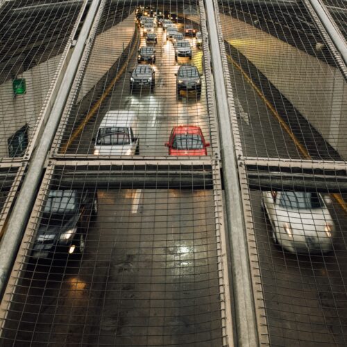 Menos autos y más alternativas de otros tipos de transporte en la ciudad